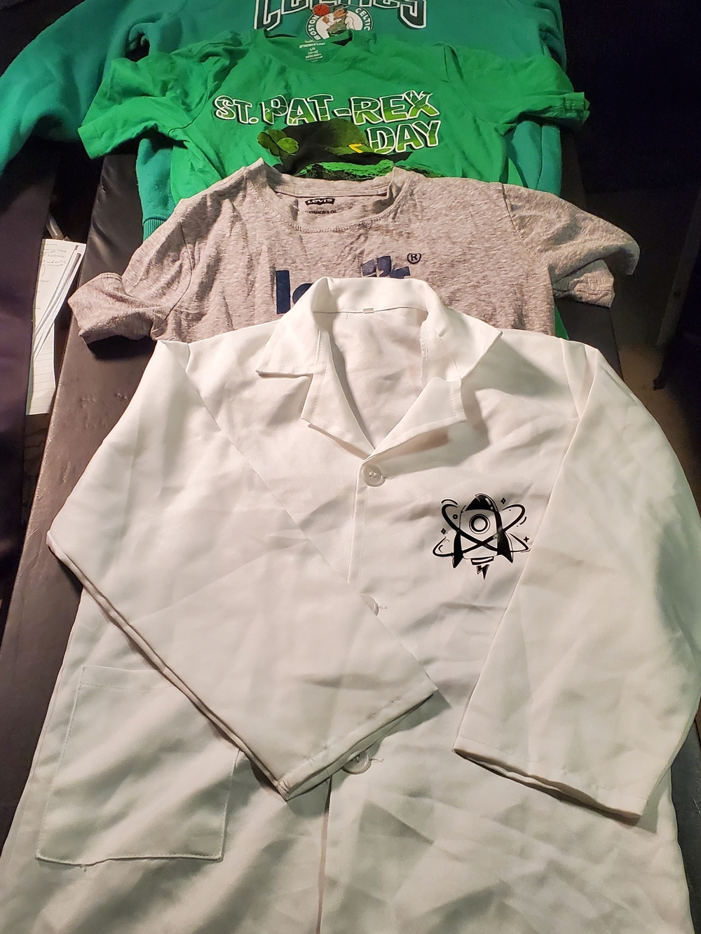bundle kids Levi's grey Size m/white size s button up/green size L/ Celtics gree